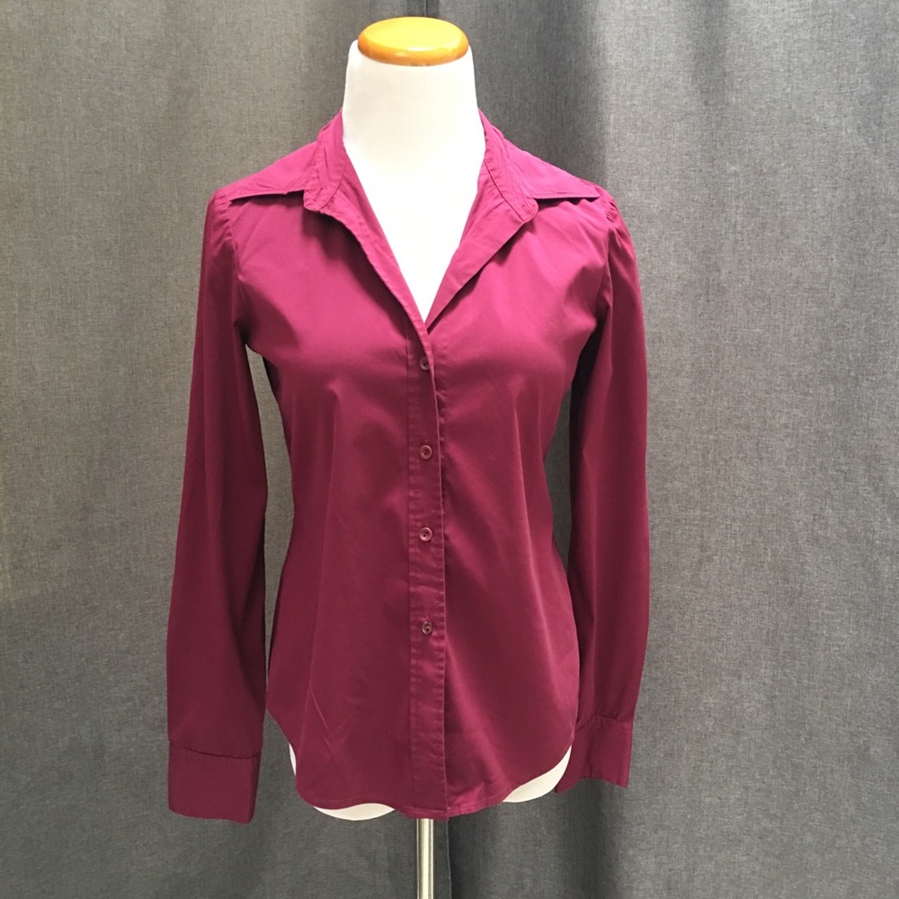 Theory wine colored collared button down shirt 👚